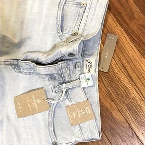 Slim, high rise, wide leg light denim